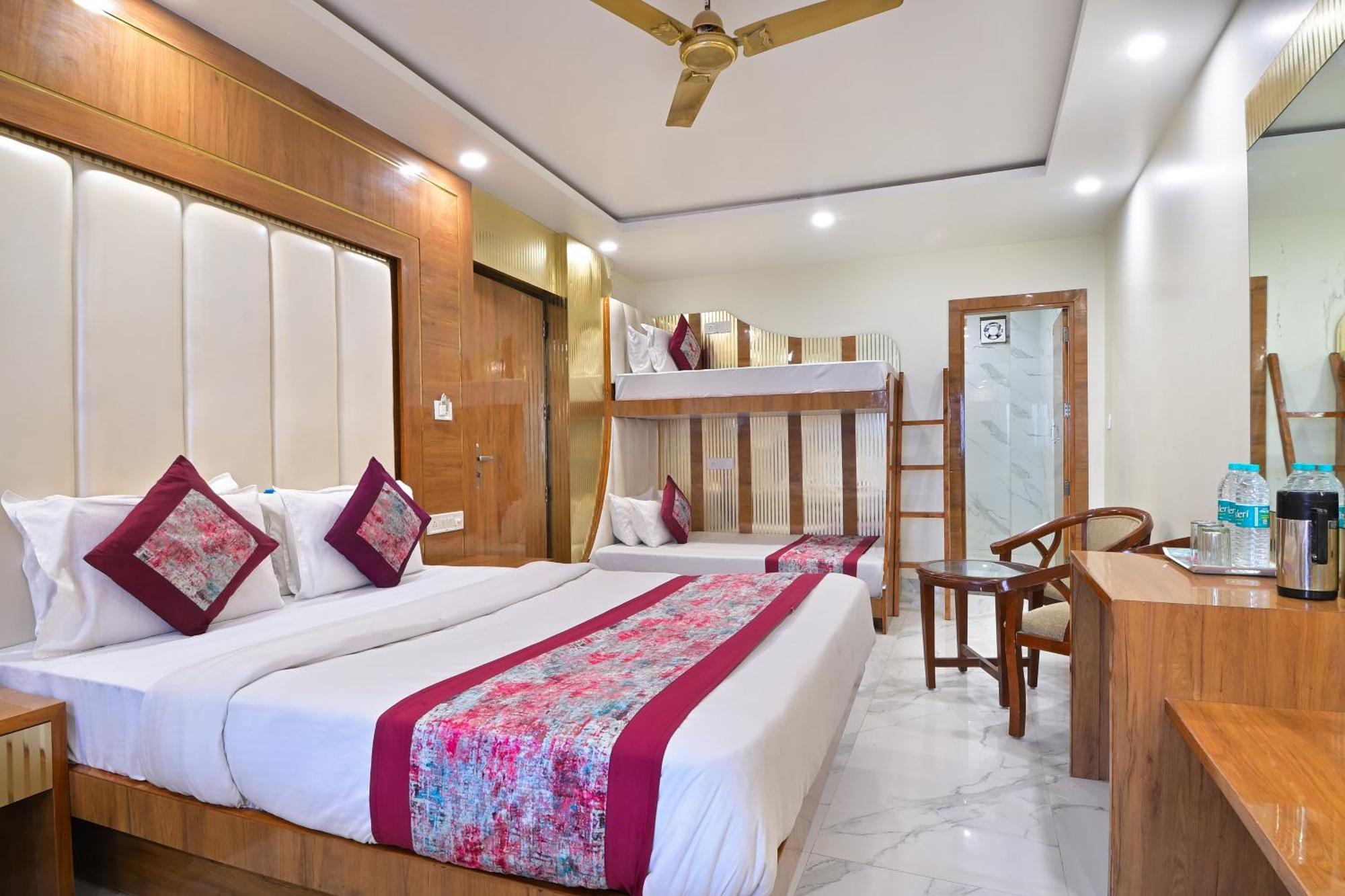 Hotel Glow Inn Paharganj-3 Mins Walk From New Delhi Railway Station Exterior photo