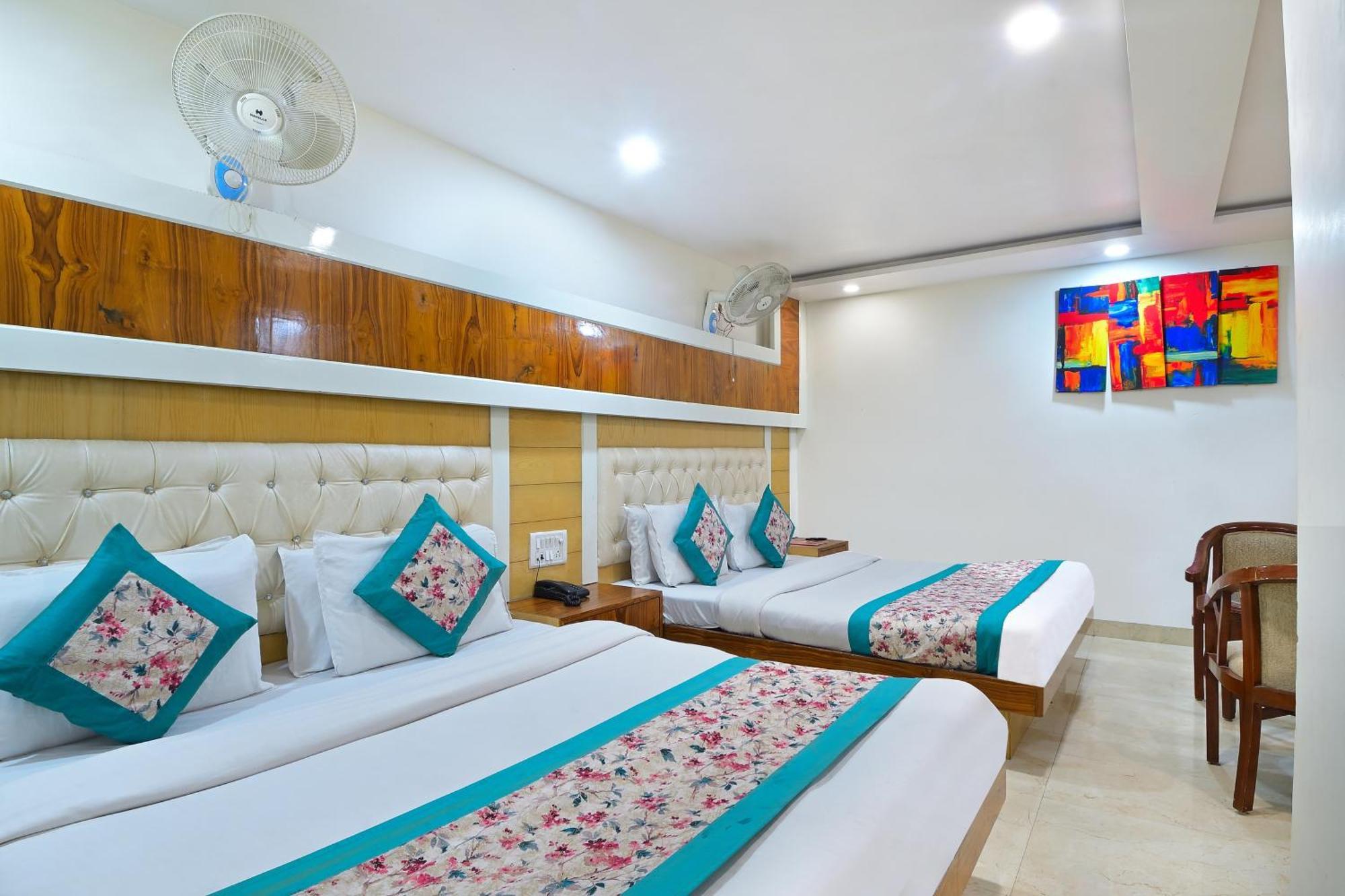 Hotel Glow Inn Paharganj-3 Mins Walk From New Delhi Railway Station Exterior photo