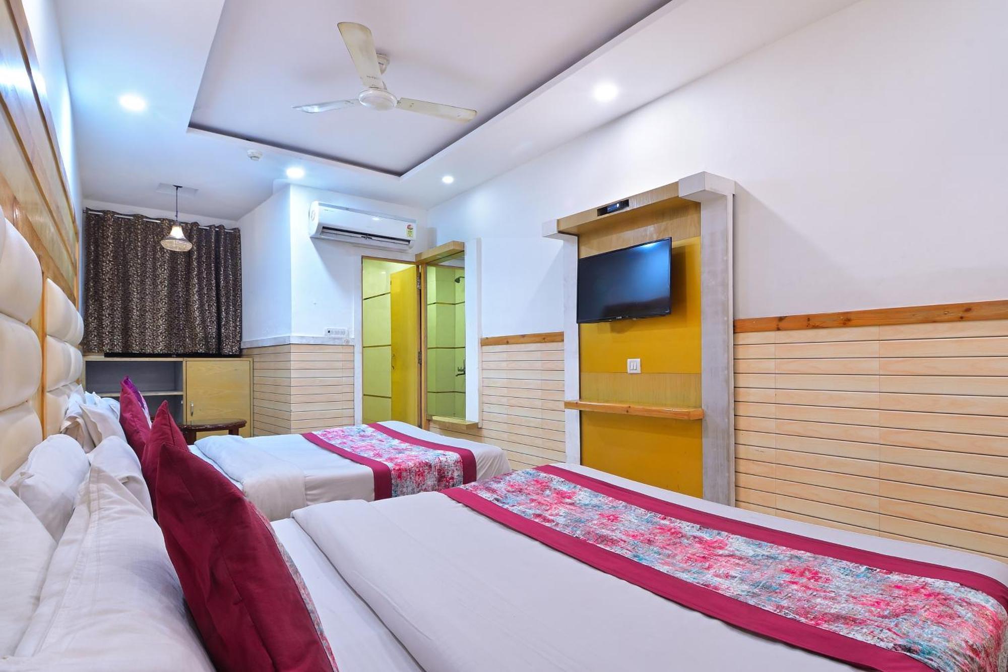Hotel Glow Inn Paharganj-3 Mins Walk From New Delhi Railway Station Exterior photo